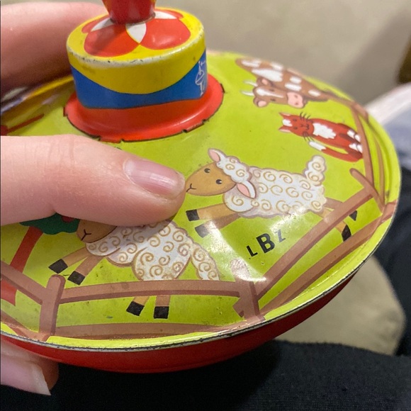 Vintage Spinning Top Toy Tin. LBZ Farm theme - Picture 5 of 5